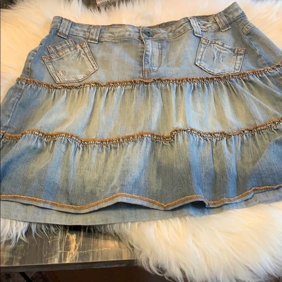 Vintage Jean skirt with ruffles not cc eligible - Picture 7 of 9